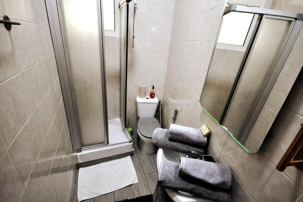 Warm And Comfortable Studio In Montmartre Paris