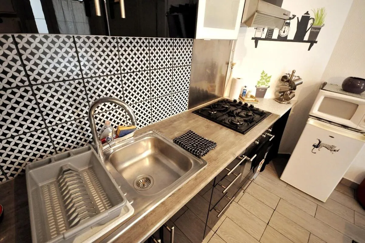 Warm And Comfortable Studio In Montmartre Paris 0*,
